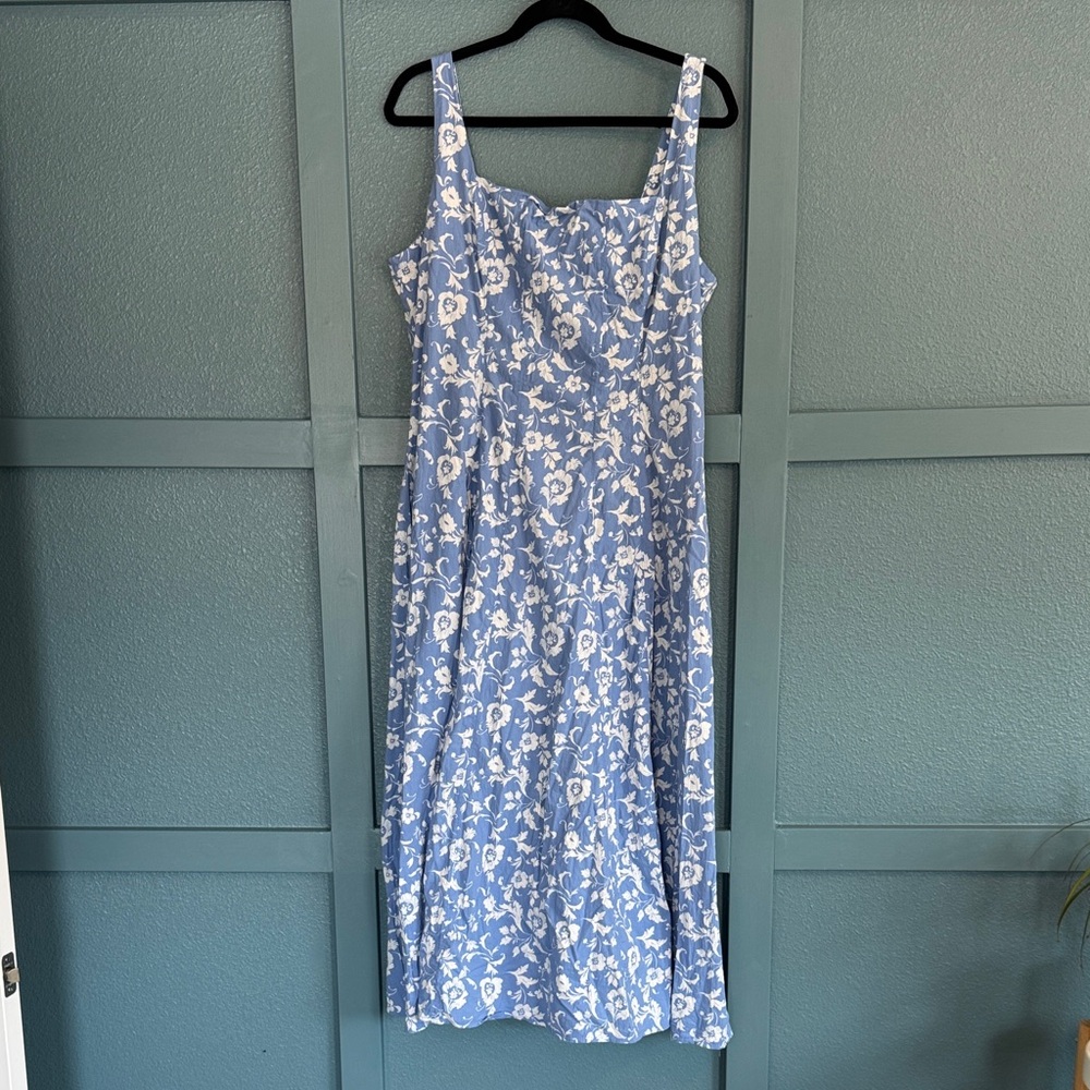 Abercrombie Floral Blue and White Women's Dress